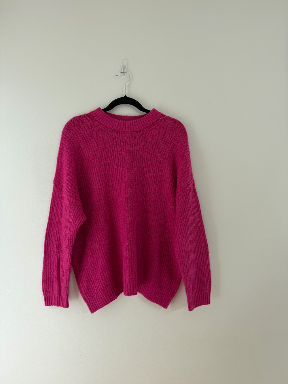 American Eagle Outfitters Fuchsia Crewneck Sweater